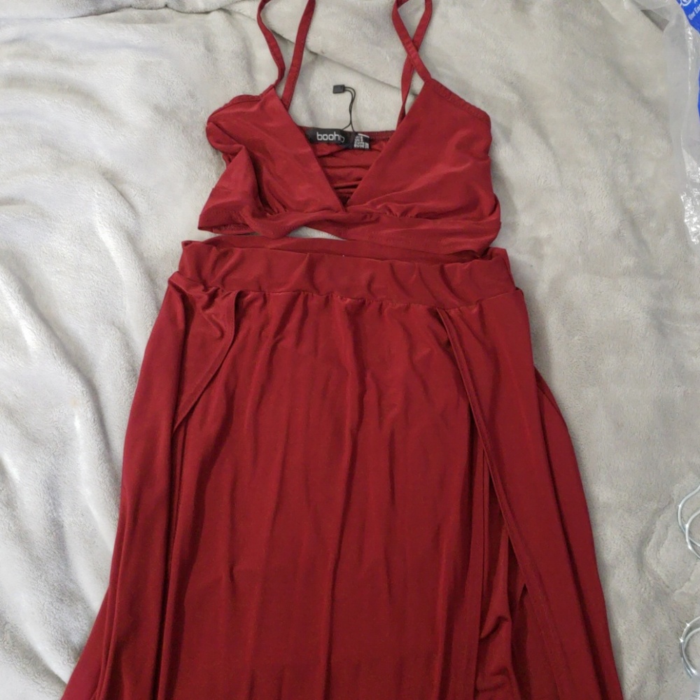 Boohoo 2piece set slit skirt and cami bra